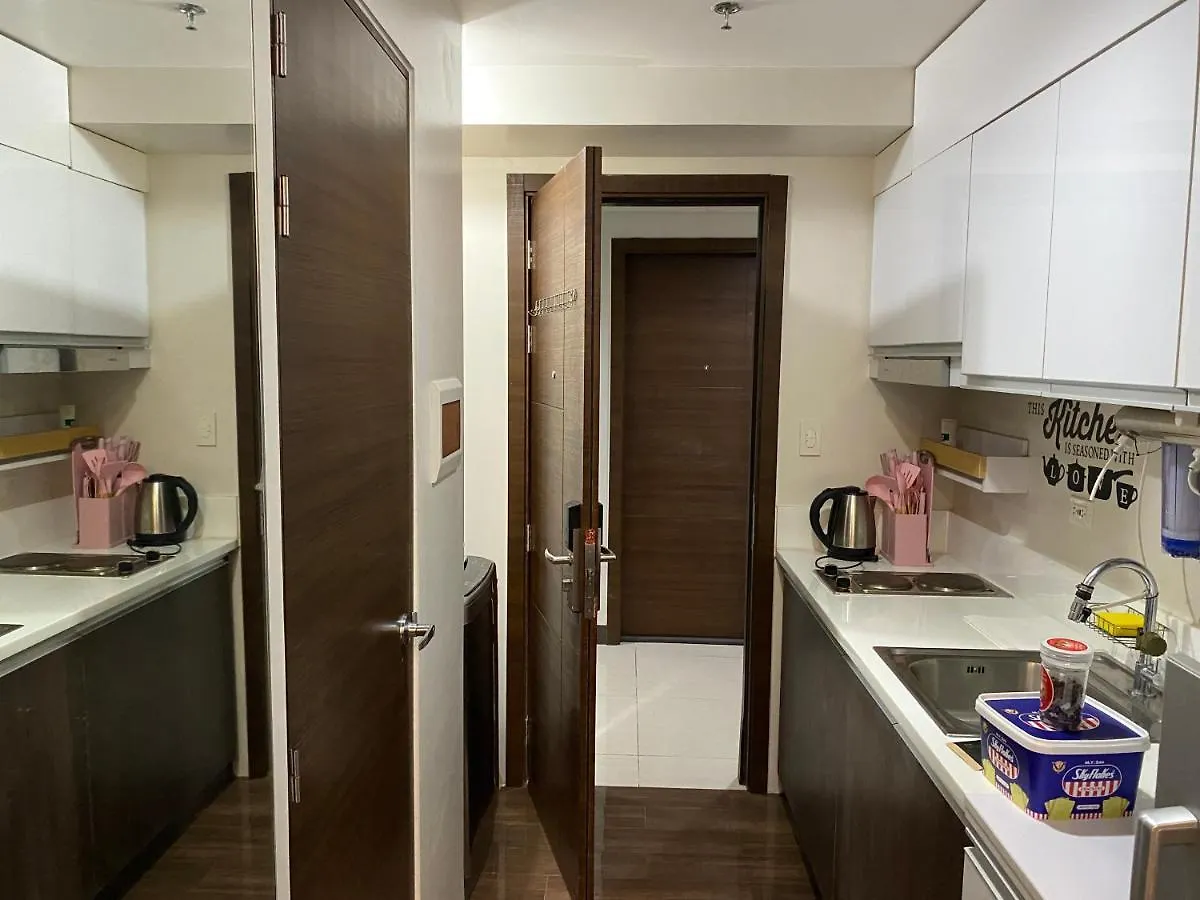 Appartamento Woodland Elegance Retreat Symphony Of Artistry With Blazing Fast 300 Mbps Manila 0*,  Filippine