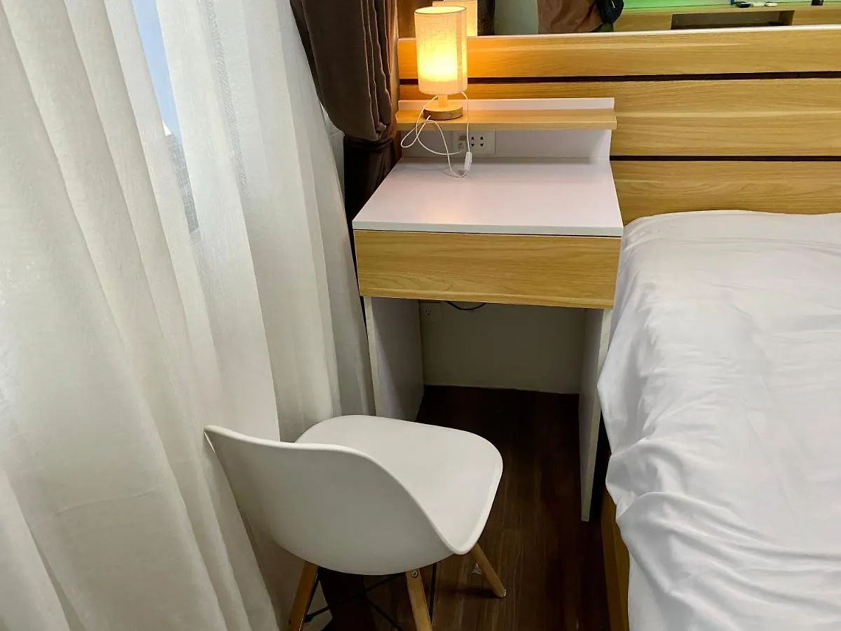 Appartamento Woodland Elegance Retreat Symphony Of Artistry With Blazing Fast 300 Mbps Manila 0*,  Filippine