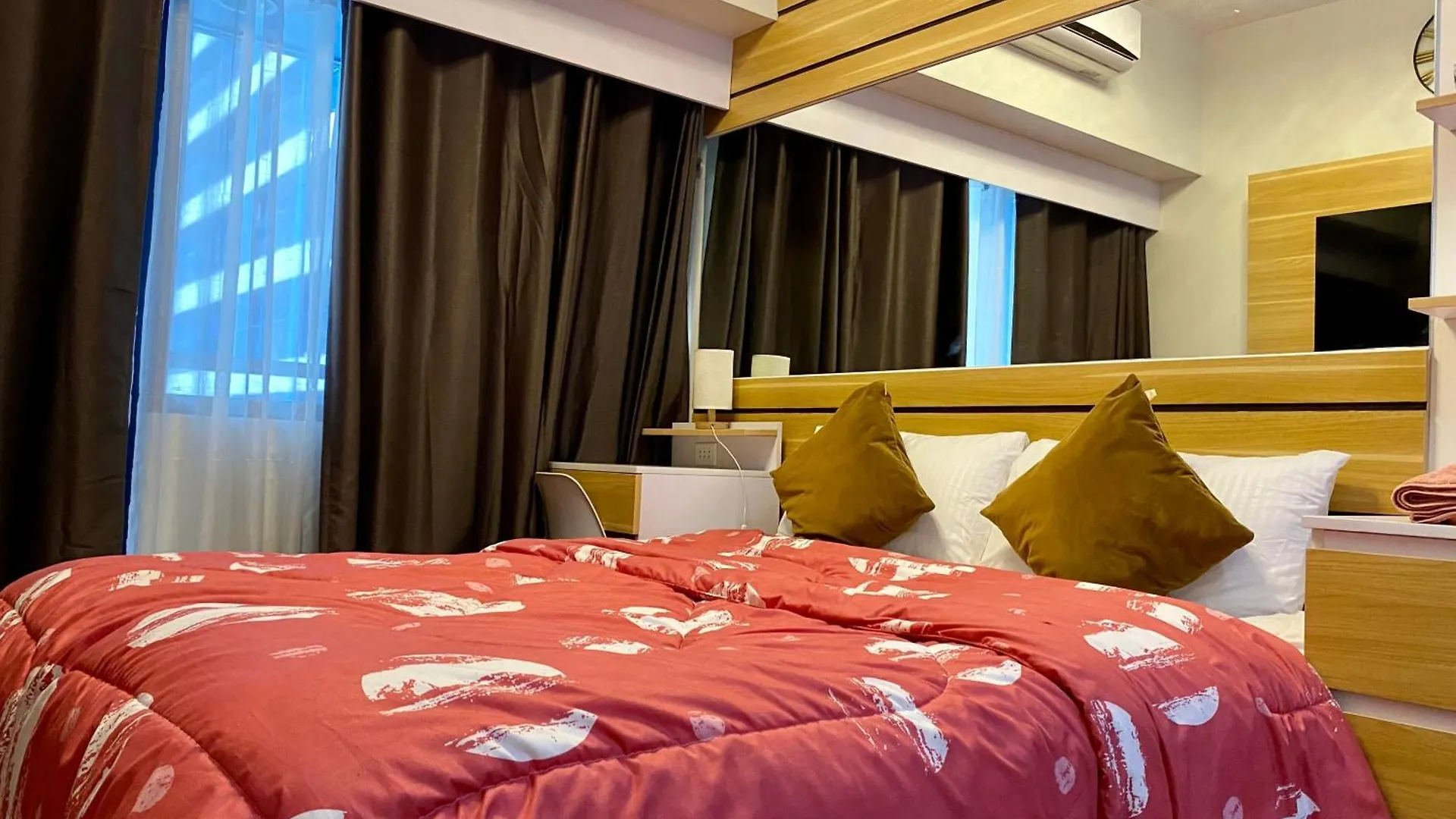 Appartamento Woodland Elegance Retreat Symphony Of Artistry With Blazing Fast 300 Mbps Manila 0*,  Filippine
