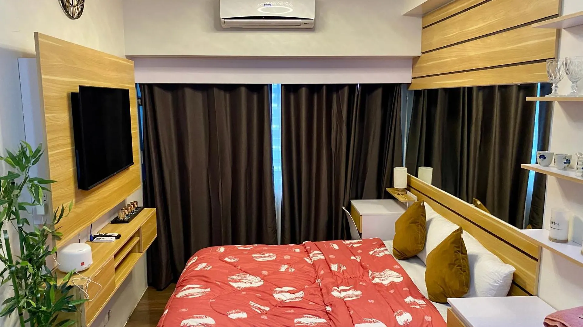 Appartamento Woodland Elegance Retreat Symphony Of Artistry With Blazing Fast 300 Mbps Manila