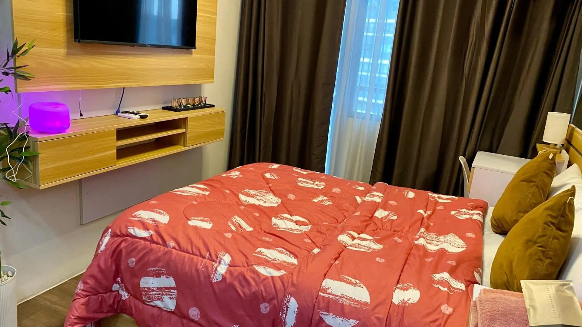 Appartamento Woodland Elegance Retreat Symphony Of Artistry With Blazing Fast 300 Mbps Manila